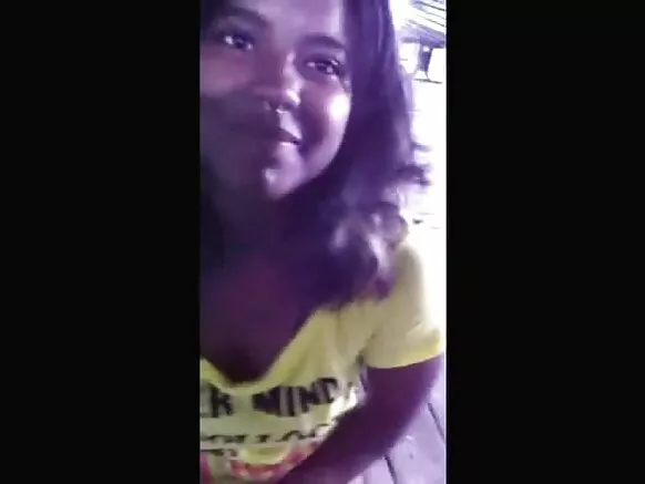 Cumshot kwenye uso wa rafiki, ponografia nyeusi 2020.