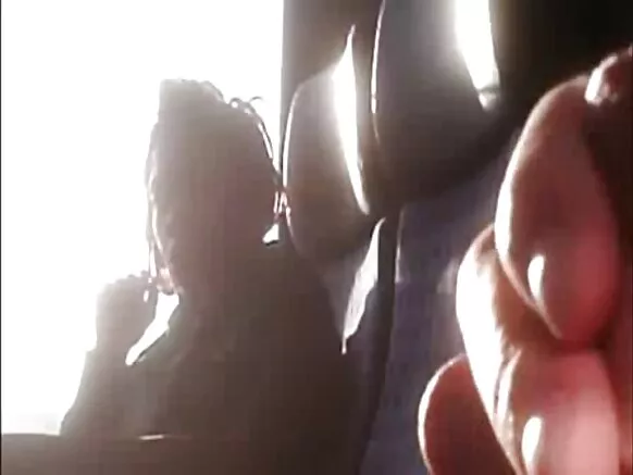 Msichana mweusi hajali kamera zilizofichwa xxx video hot woman.